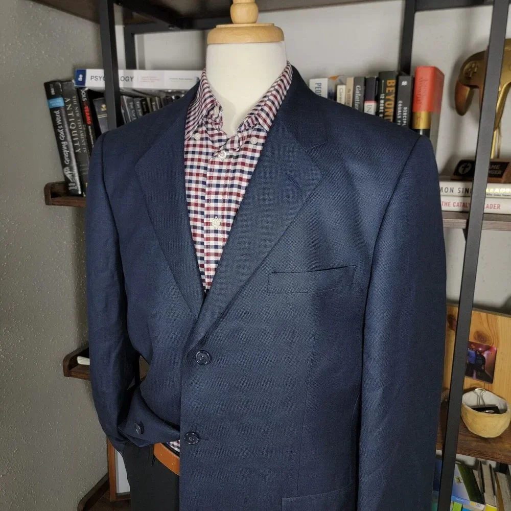 JOS A BANK Men's Sport Coat Blazer Three Button Navy Blue Silk Wool Ramie Sz 44L